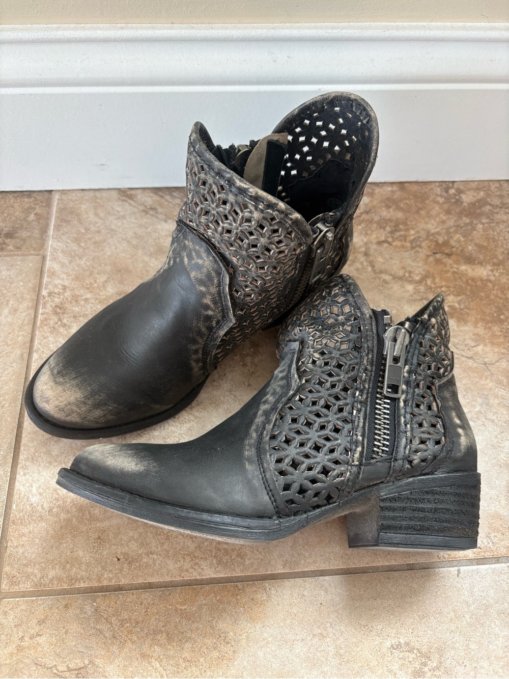 Circle G Charcoal Dark Grey Leather Western Ankle Booties Women’s Size